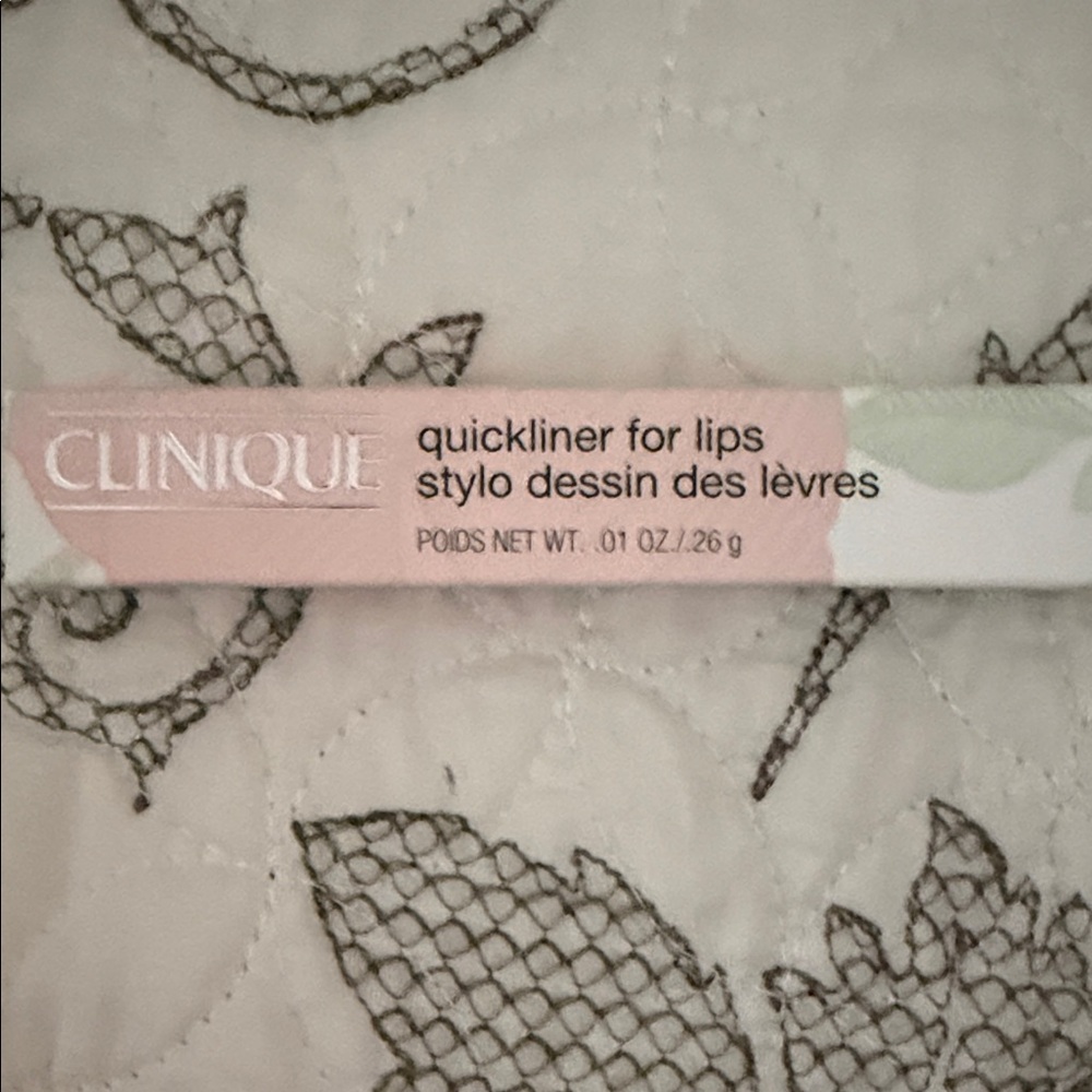 Clinique Lip Liner in Soft Pink